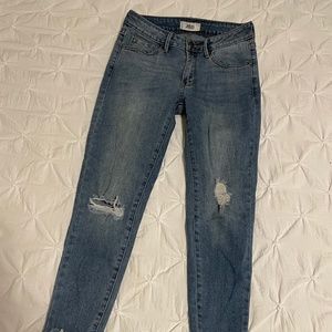 Frayed High Rise Light Wash Skinny Jeans